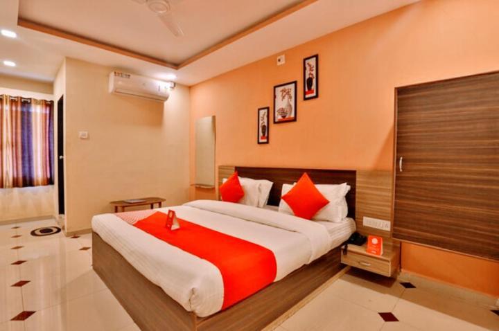 Hotel Nilkanth Inn Halol Ngoại thất bức ảnh