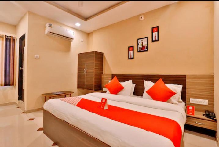 Hotel Nilkanth Inn Halol Ngoại thất bức ảnh