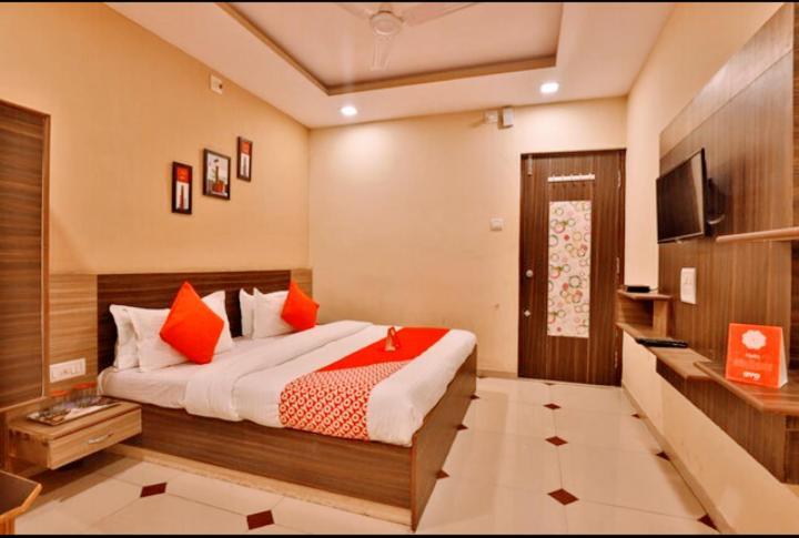 Hotel Nilkanth Inn Halol Ngoại thất bức ảnh