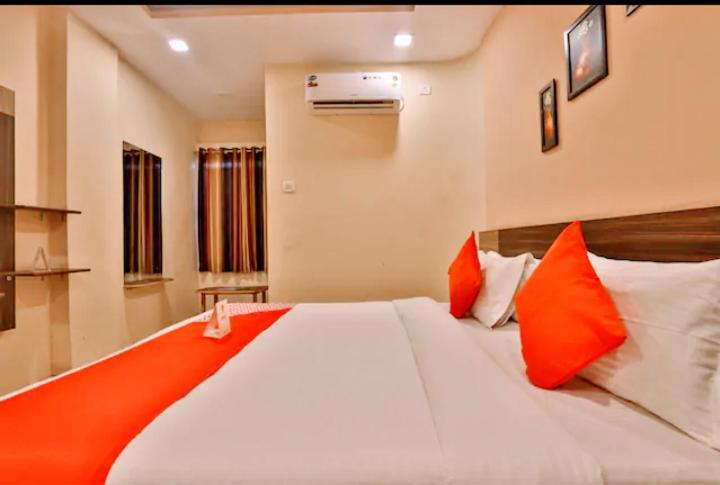 Hotel Nilkanth Inn Halol Ngoại thất bức ảnh